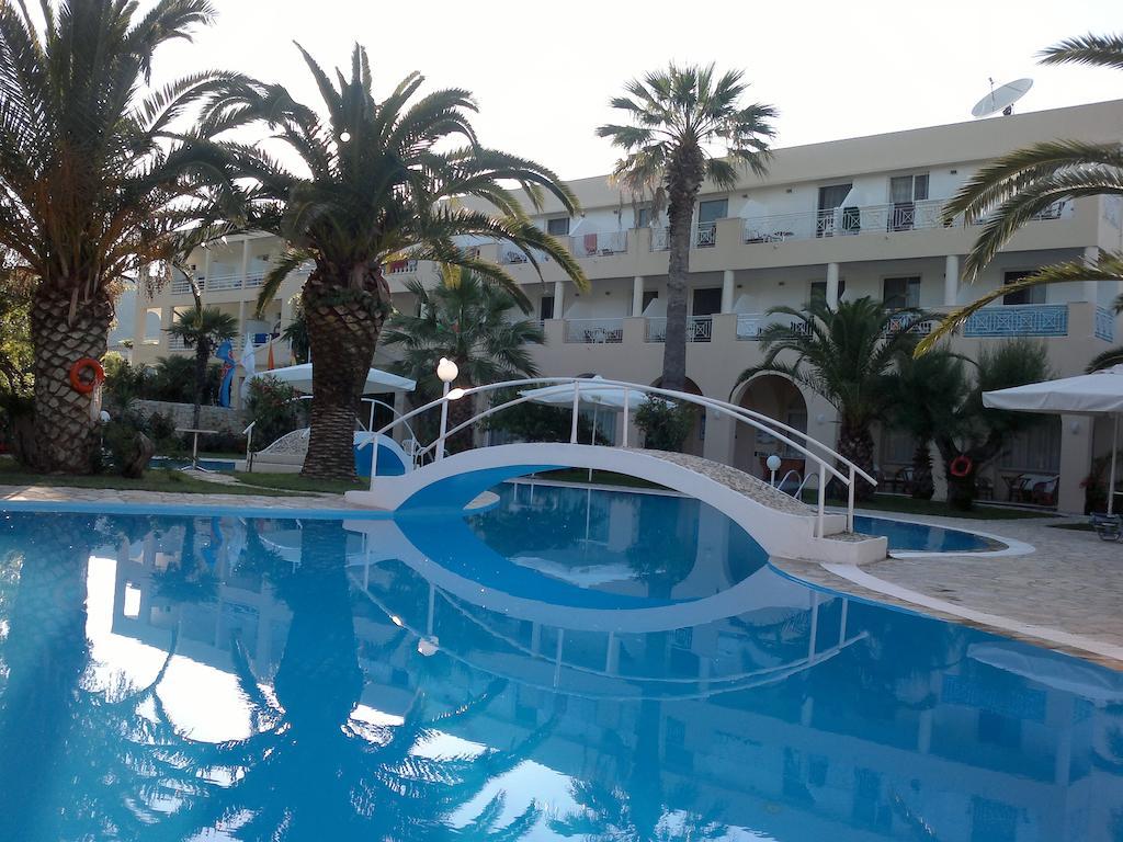 Three Stars Beach Hotel Moraitika Exteriör bild